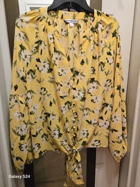 Counterparts Yellow Floral Tie-Front Peasant Blouse